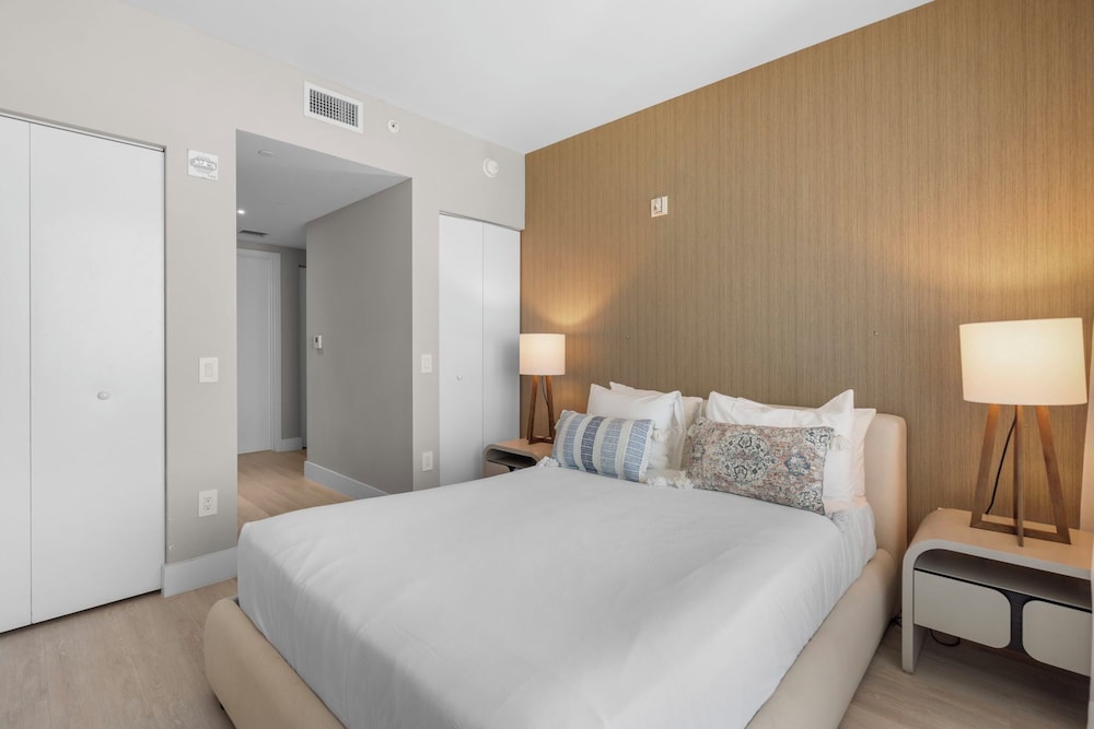 Luxury Apartment, 2 Bedrooms, Ocean View photo 3