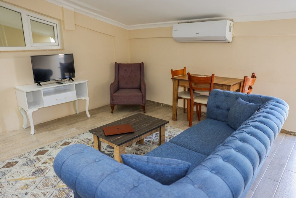 Family Room, Balcony
