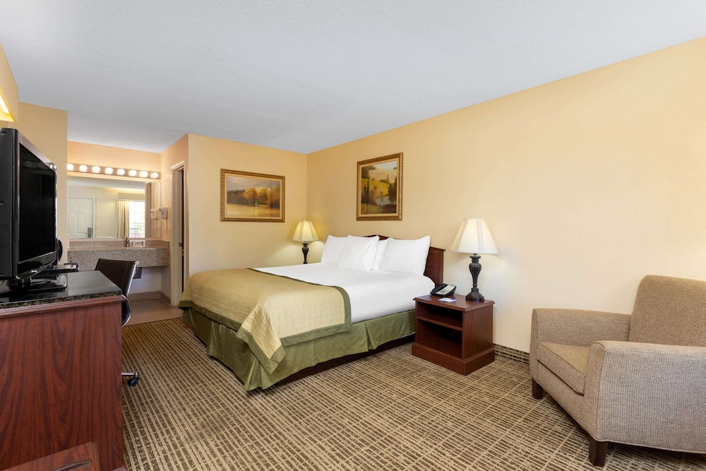Standard Suite, 1 Twin Bed, Non Smoking photo 1