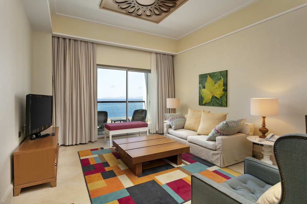 Begonville Suite photo 3