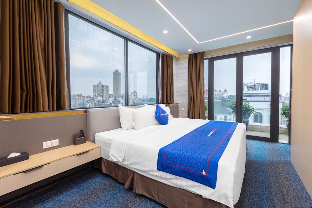 Deluxe Room - Photo 3