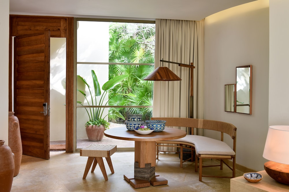 Deluxe Suite (Lagoon) - Photo 4