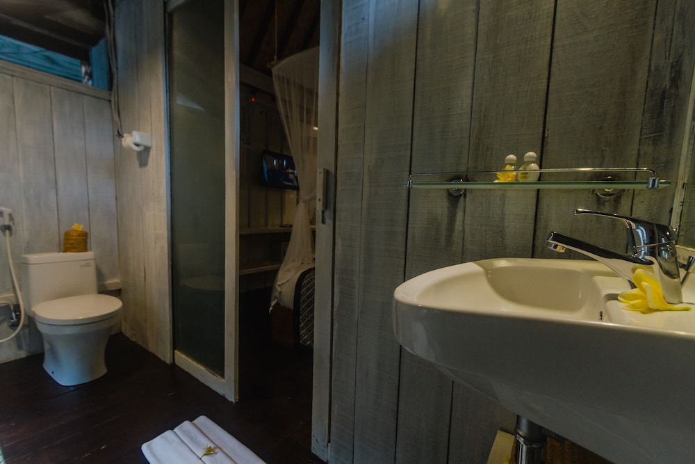Standard Double Room - Photo 13