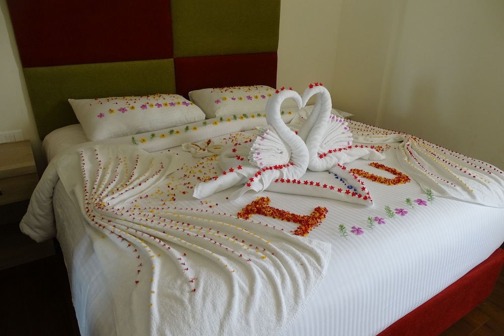 Deluxe Double Room, Multiple Beds, Non Smoking photo 3