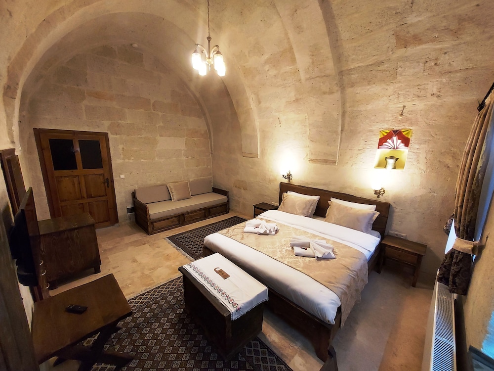 Deluxe Room - Photo 9