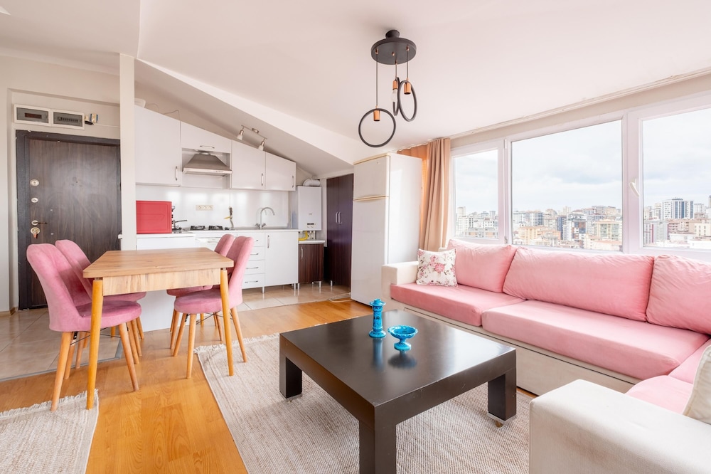 Apartment photo 2