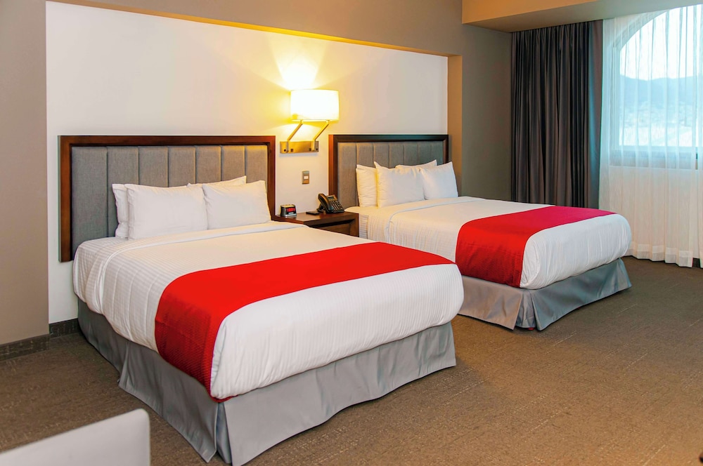 Standard Room, 2 Queen Beds, Non Smoking, Connecting Rooms photo 1