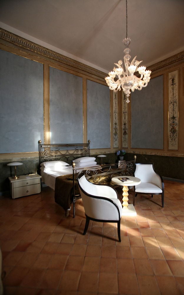 Comfort Suite photo 1