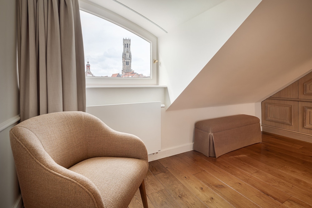 Belfry Suite photo 3
