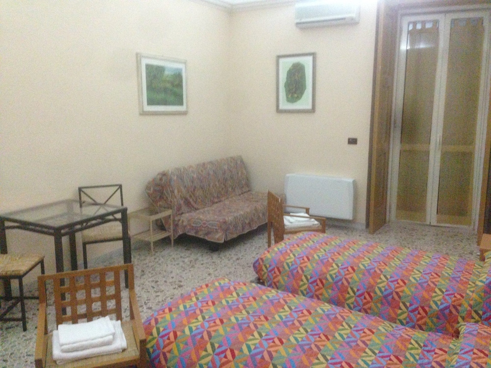 Quadruple Room (2) photo 2