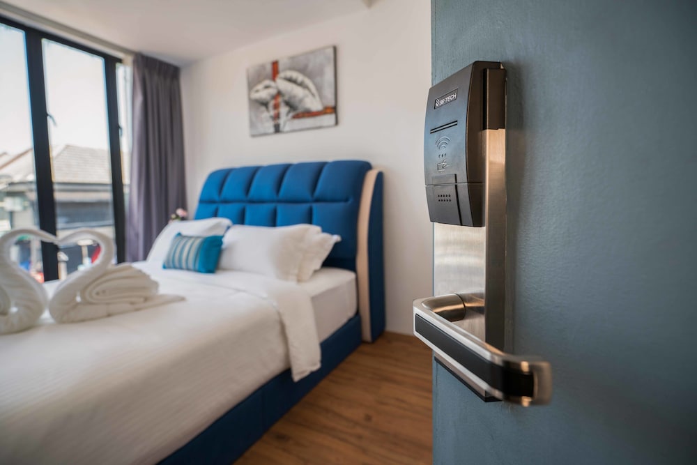 Family Suite, 2 Queen Beds, City View photo 3
