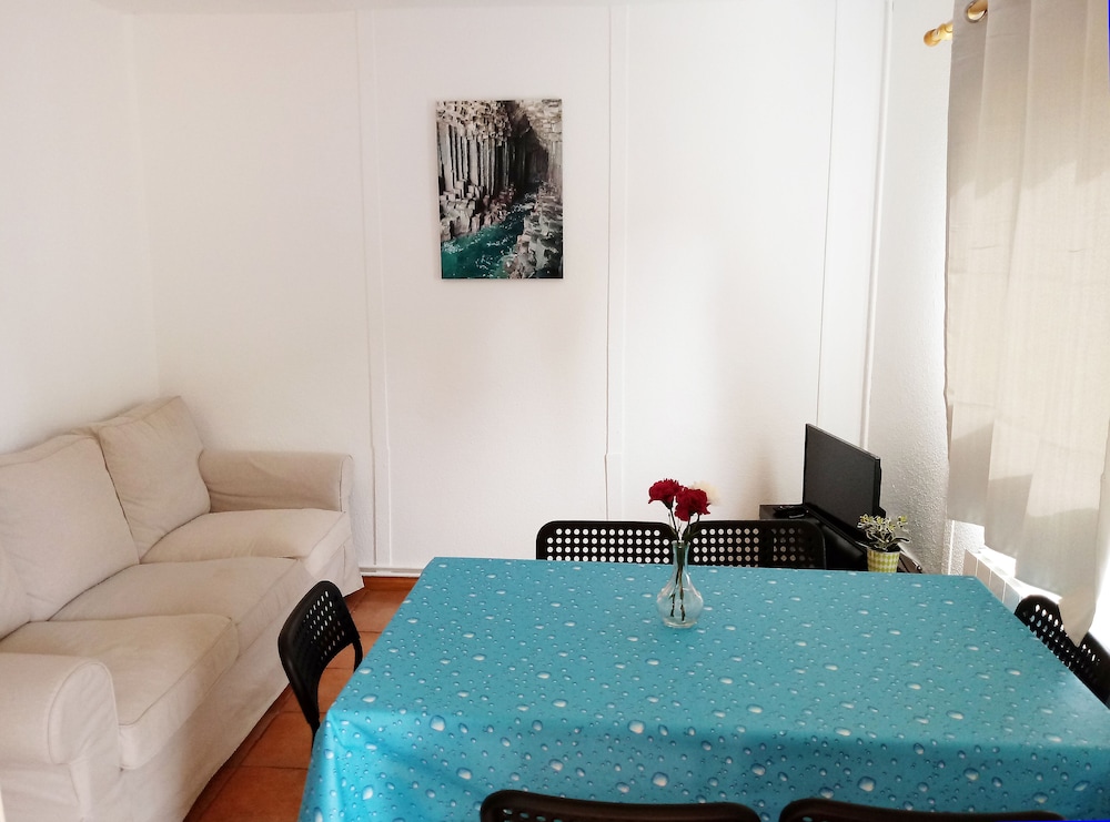 Apartment, 3 Bedrooms (5 pax) photo 2