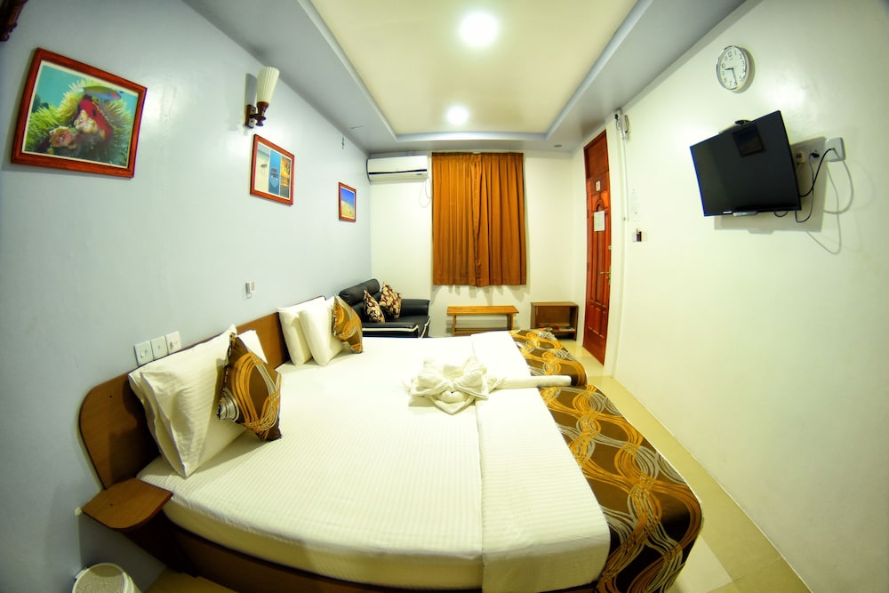 Deluxe Double Or Twin Room, Private Bathroom, Garden View photo 3