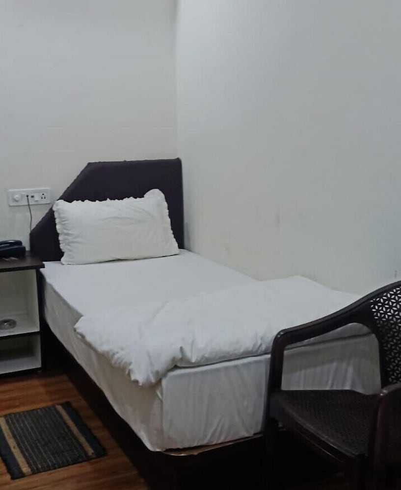 Deluxe Single Room photo 3