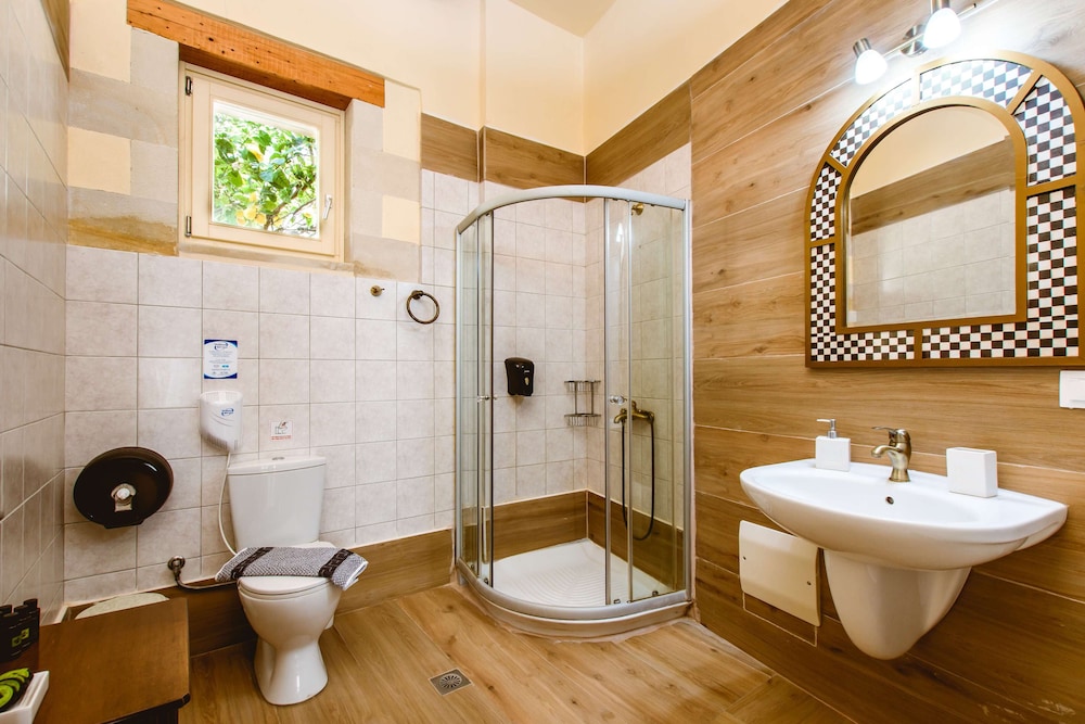 Superior Room - Photo 4