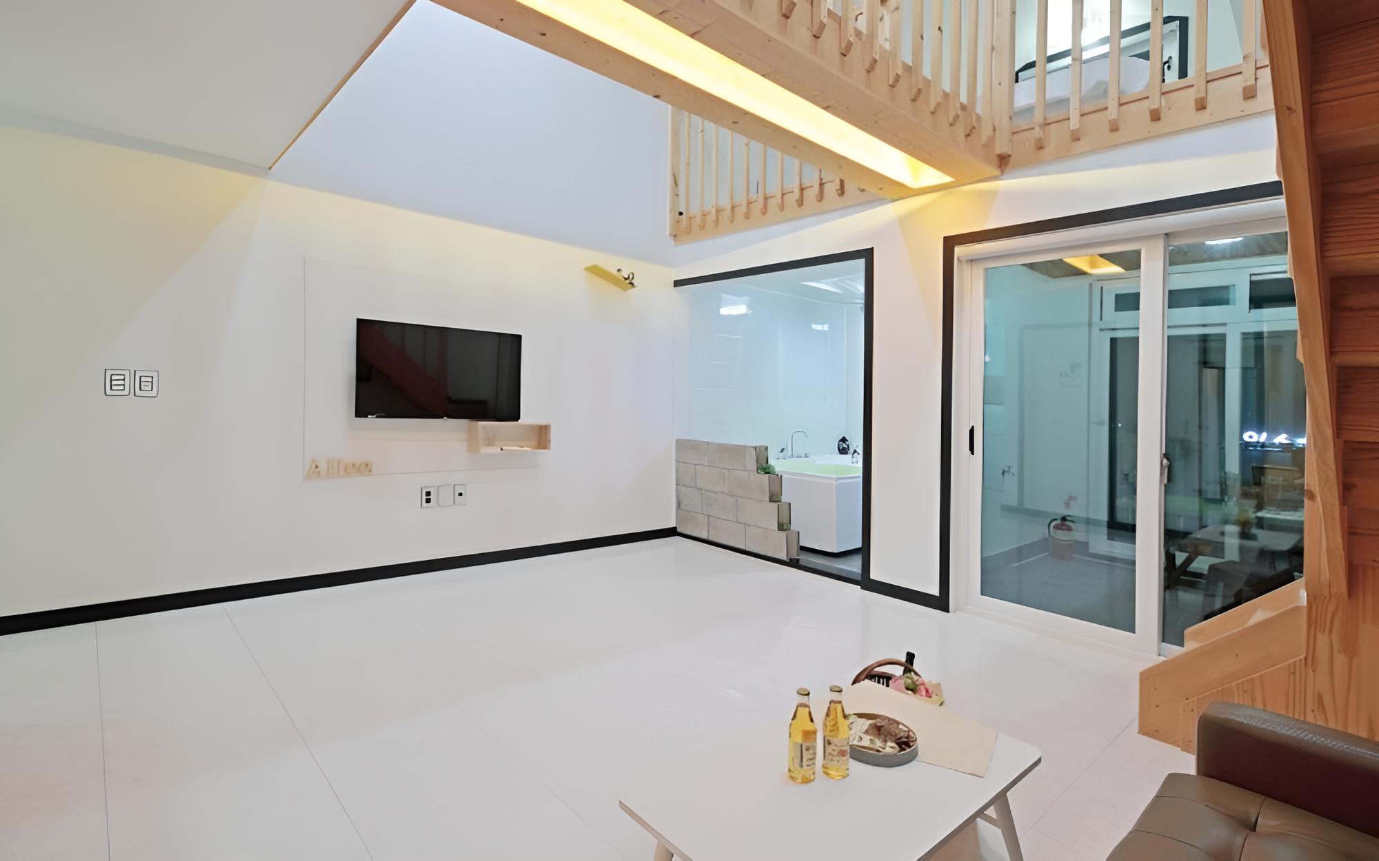 Room (Alice 10 ) - Photo 2