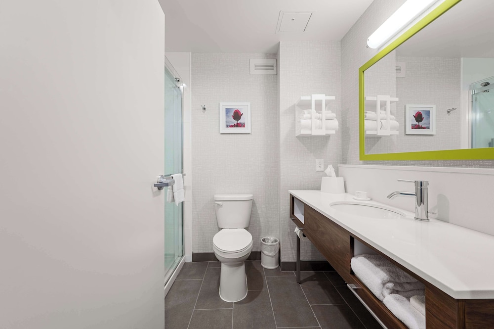 Room, 1 King Bed, Kitchenette - Photo 6