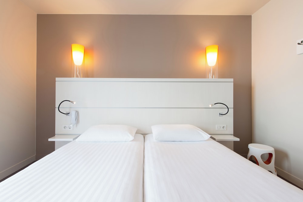 Standard Room, 2 Twin Beds, Accessible photo 2