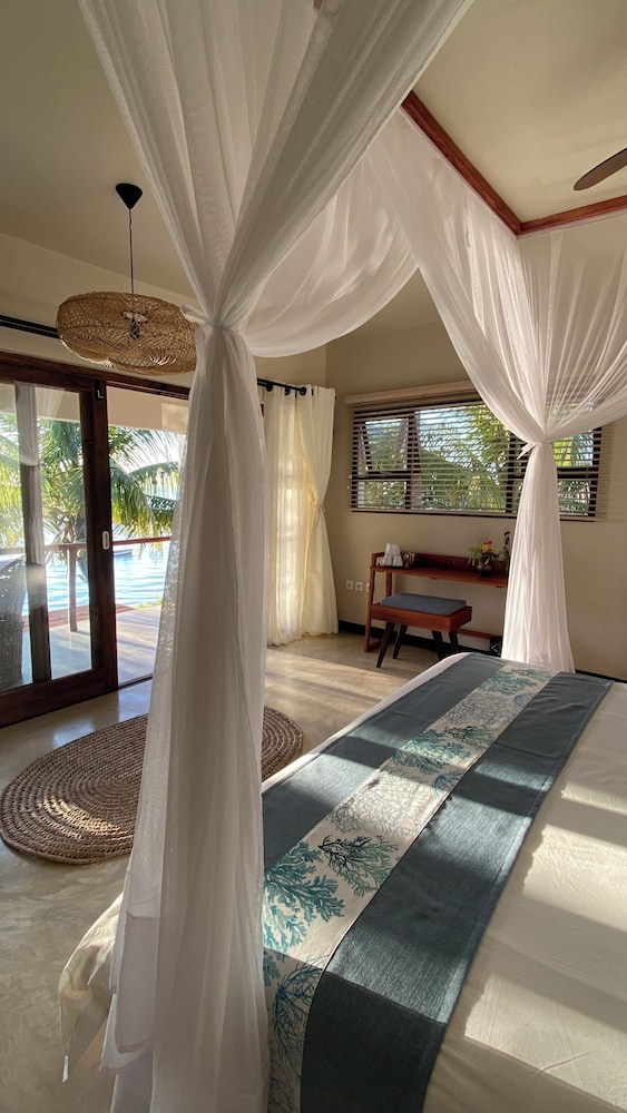 Honeymoon Room photo 1