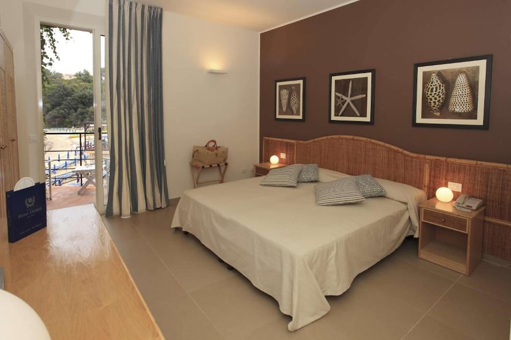 Superior Double or Twin Room, Sea View photo 1
