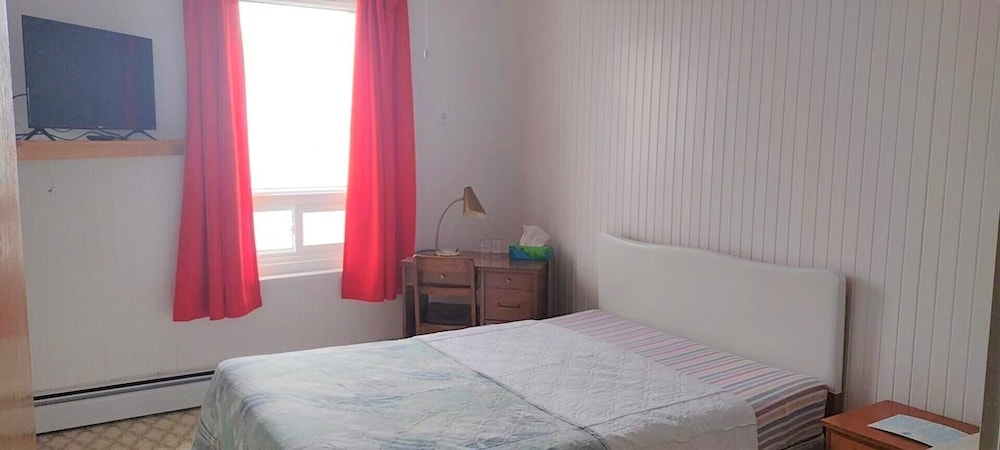 One Double Bed With Shared Bathroom