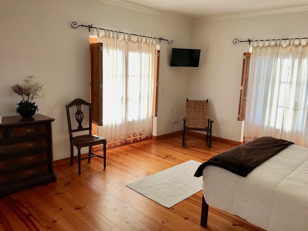 Suite, Mountain View photo 2