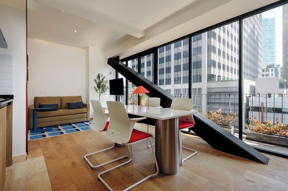 Junior Apartment, City View