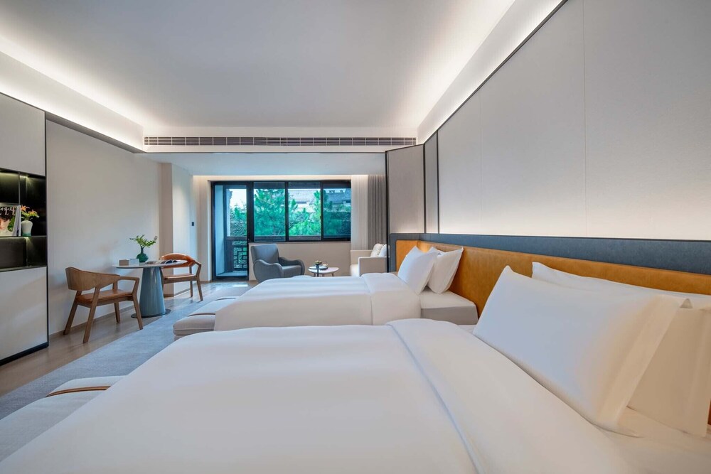 Panoramic Twin Room photo 2