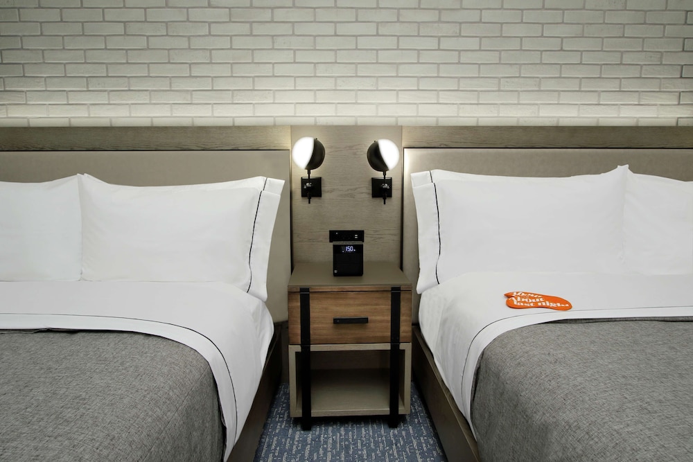 Suite, 2 Bedrooms photo 2