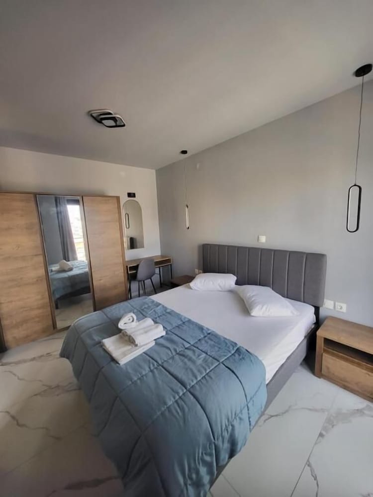 Deluxe Suite, Balcony