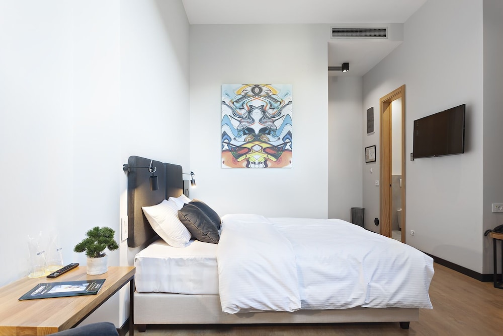 Superior Double or Twin Room - Photo 13
