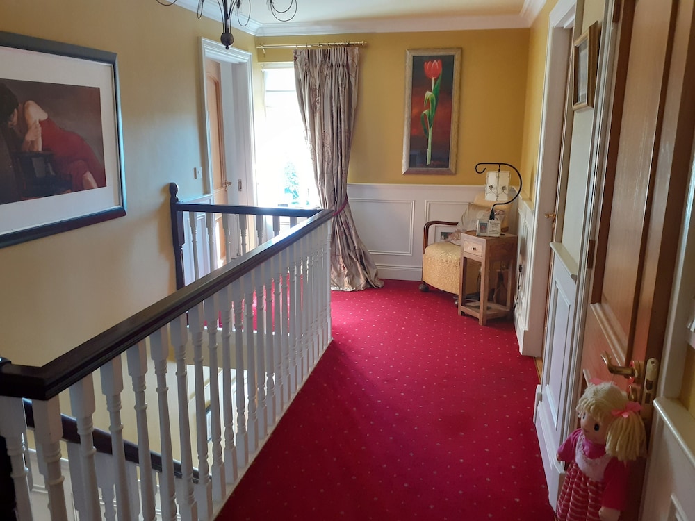 Deluxe King Room photo 2