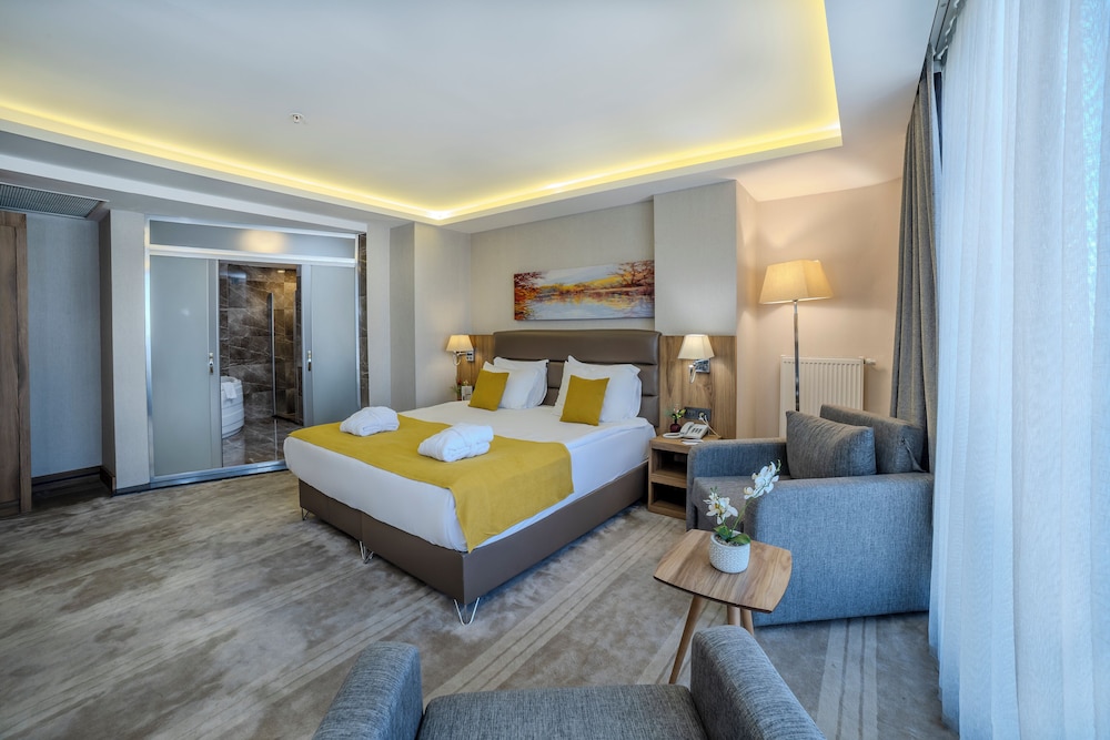 Grand Suite - Photo 2