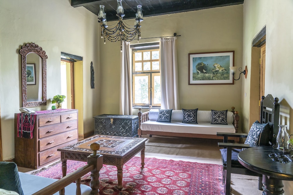 Main House photo 1