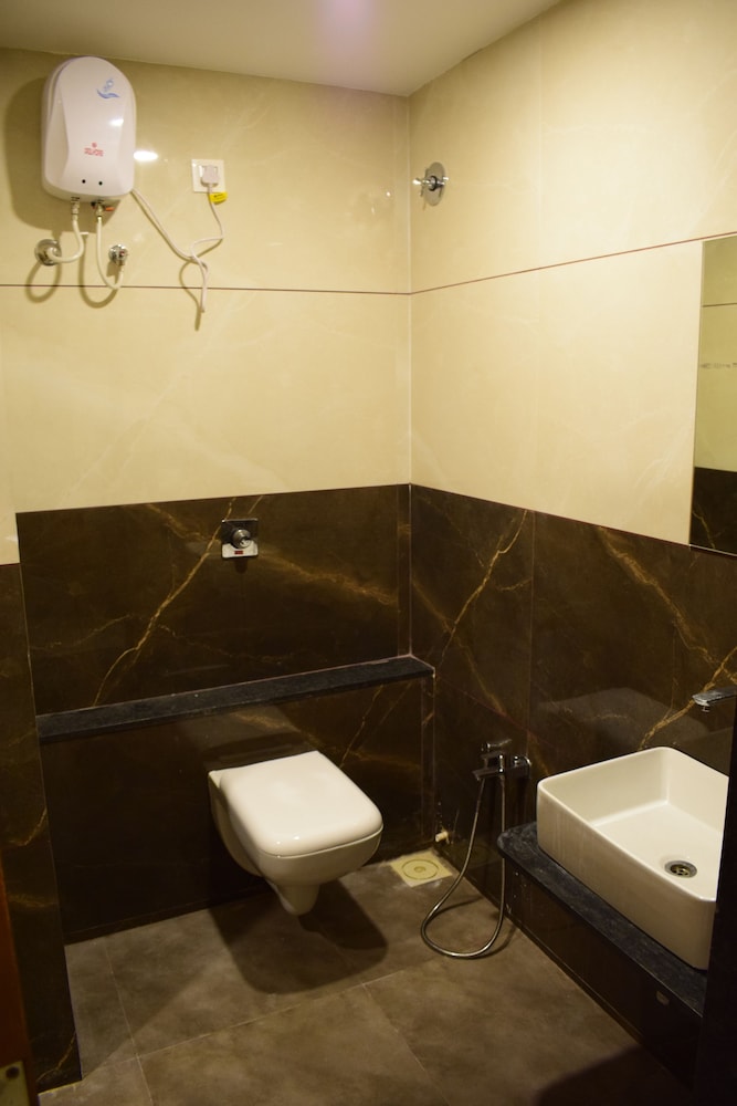 Deluxe Triple Room - Photo 2