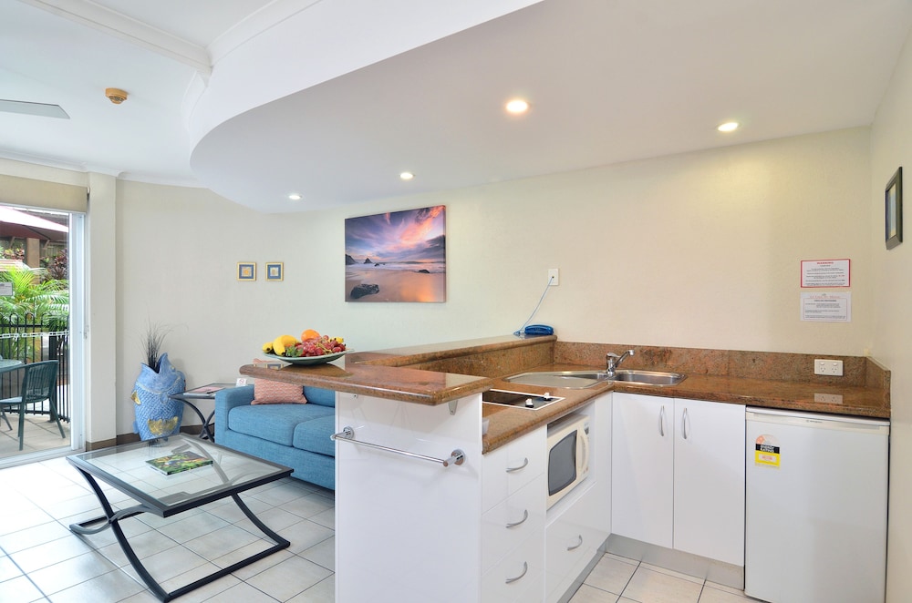 1 Bedroom Apartment (Adults Only) - Photo 7
