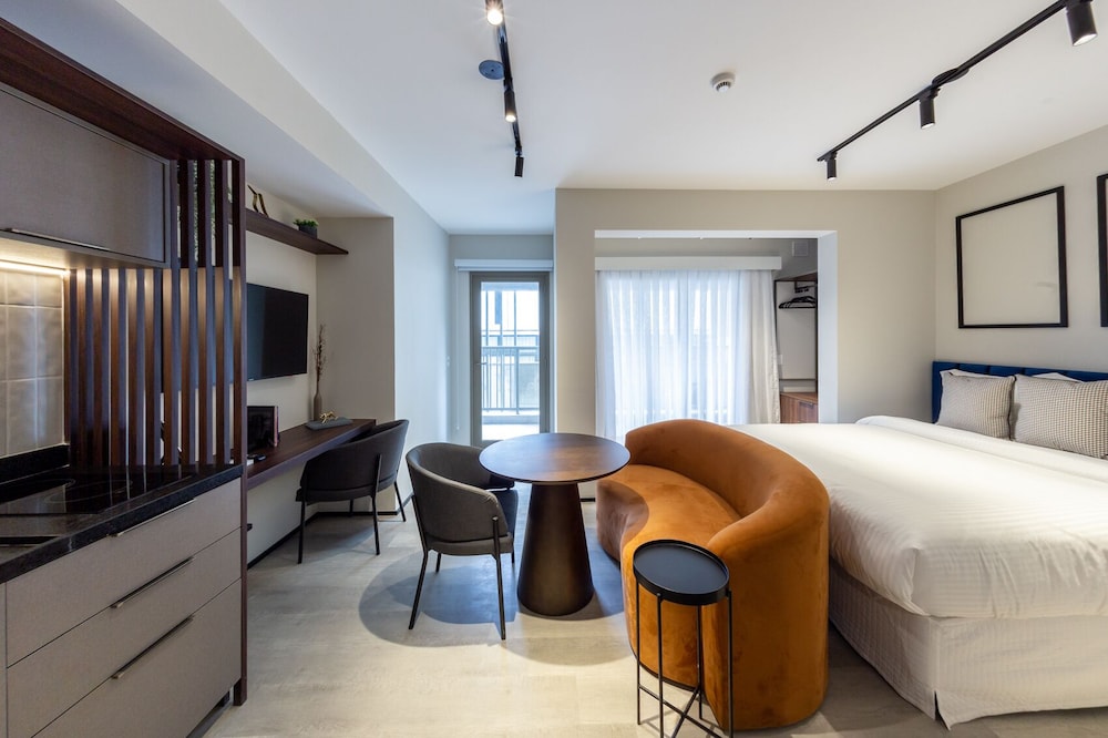 Family Studio Suite