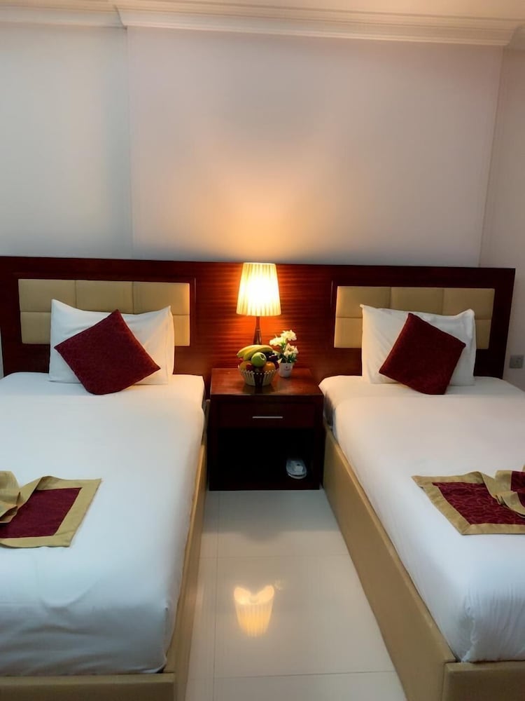 Superior Studio (Twin Beds) photo 3
