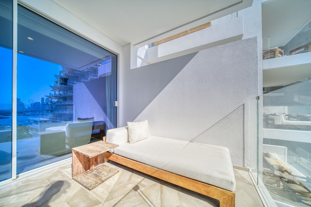 Exclusive Apartment, 2 Bedrooms, Partial Ocean View photo 3