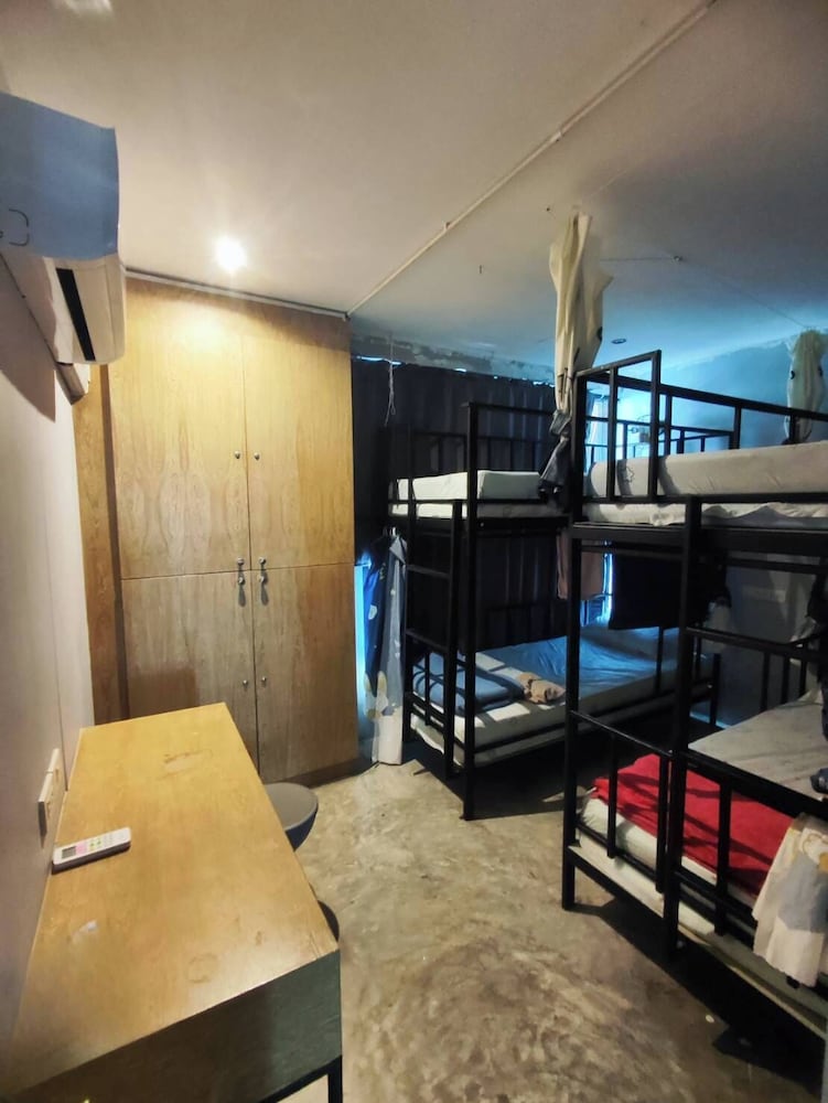 Standard Shared Dormitory, Women only, Non Smoking photo 3