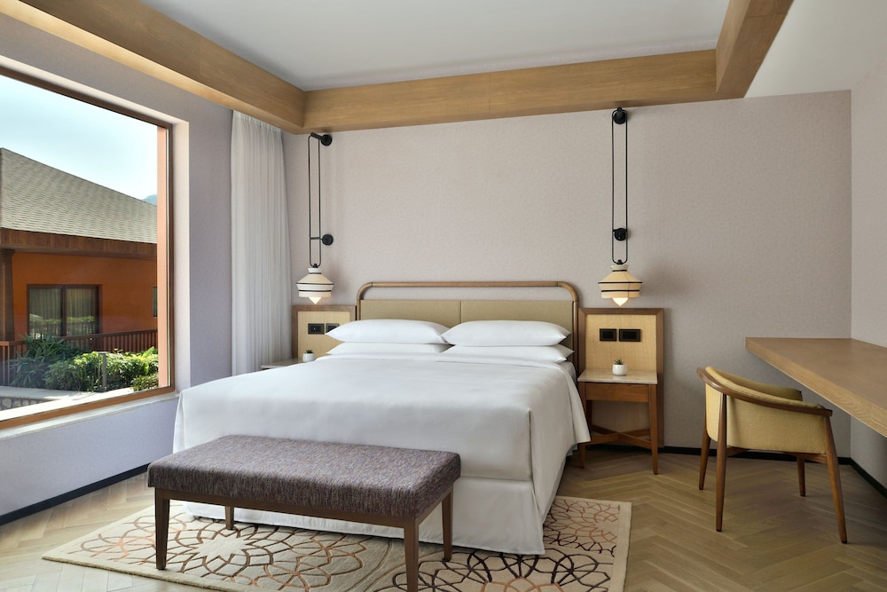 Luxury Suite, 1 Bedroom, Courtyard View photo 1