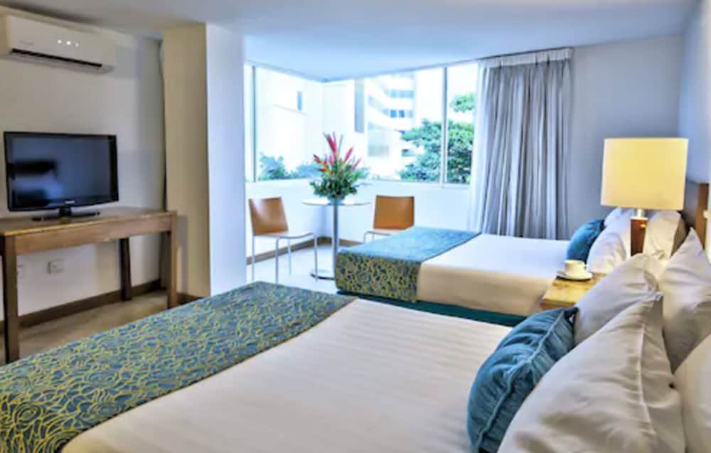 Superior Room, Partial Ocean View