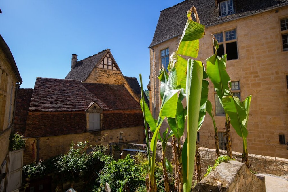 LE CLOCHER photo 3