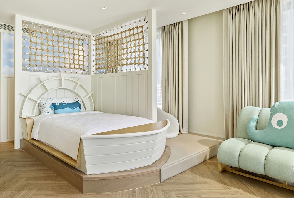Kids Ocean View Suite Twin photo 2