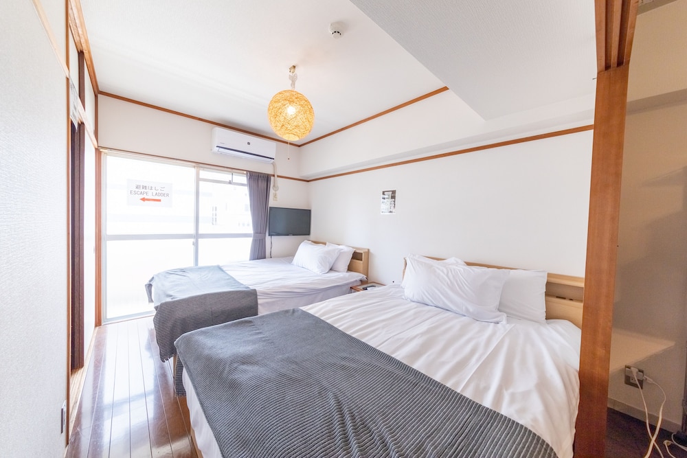 Room302