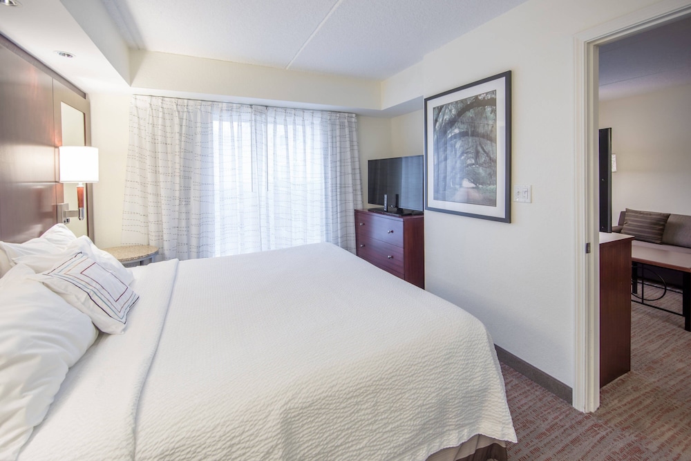 Suite, 1 Bedroom - Photo 3