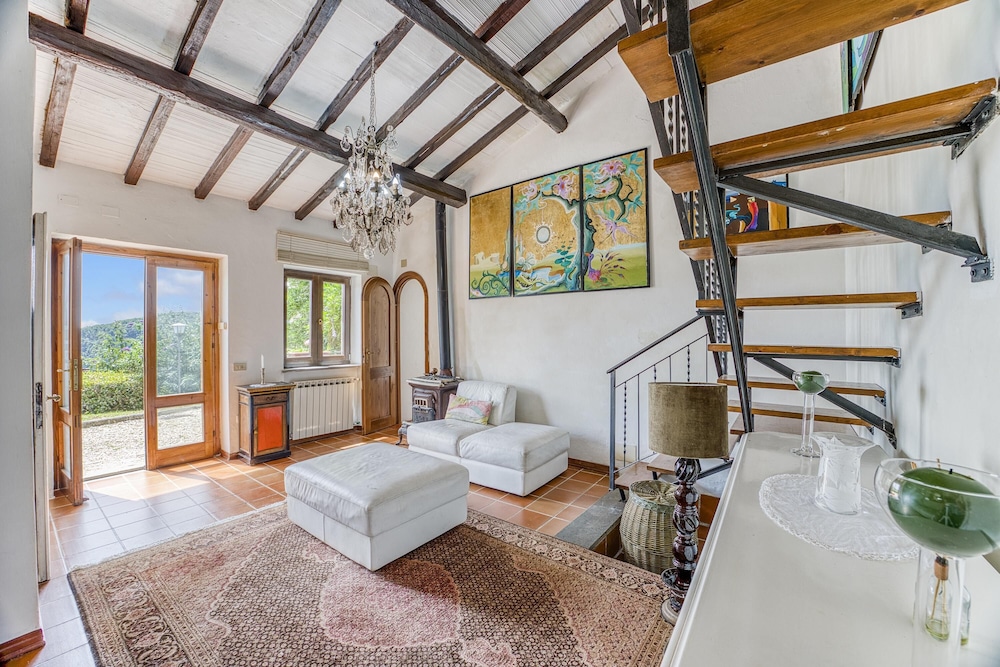 Villa photo 3