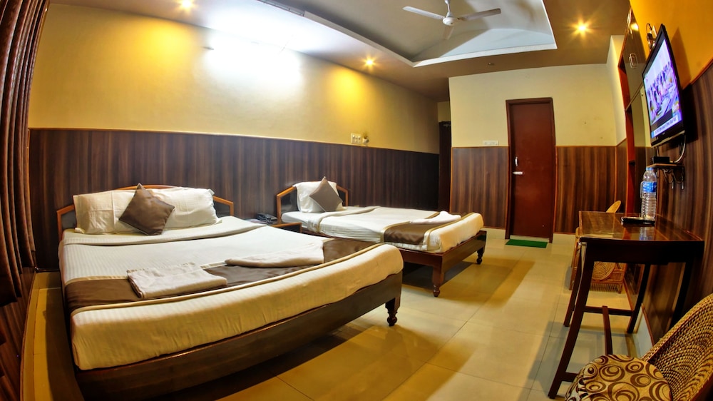 Deluxe Room - Photo 2