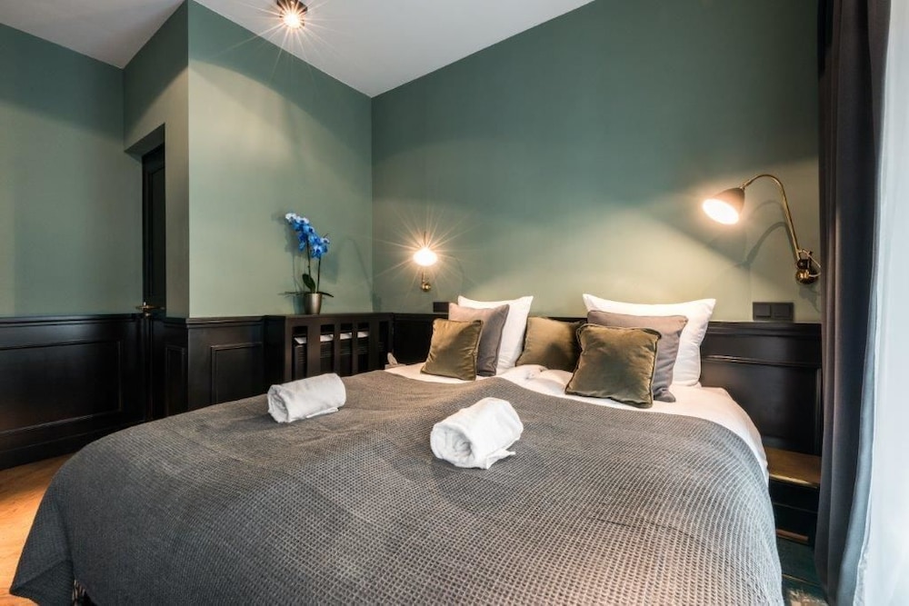 City Double Room (Nightlife experience room) photo 2