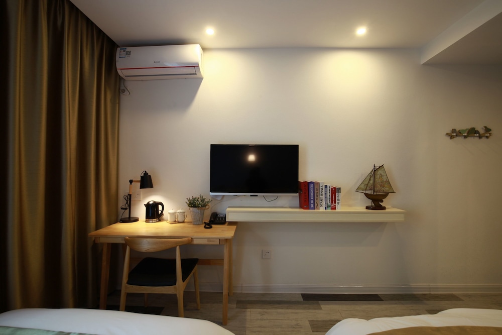 Exclusive Twin Room With Lake View photo 2